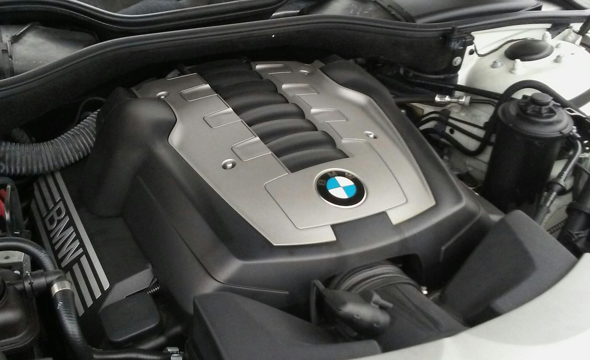 2008 BMW 750 LI (White) – Engine Side View | Eazy Auto Finance
